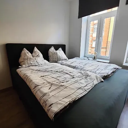 Neu Sanierte Wohnung Mit Balkon Und Stellplatz Erfurt Exterior foto