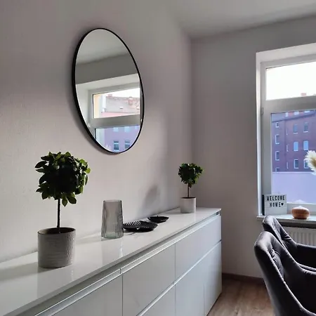 Neu Sanierte Wohnung Mit Balkon Und Stellplatz Erfurt Exterior foto
