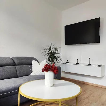 Neu Sanierte Wohnung Mit Balkon Und Stellplatz Erfurt Exterior foto