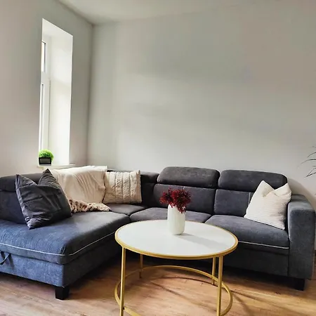 Neu Sanierte Wohnung Mit Balkon Und Stellplatz Erfurt Exterior foto