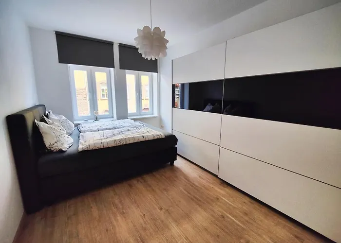Neu Sanierte Wohnung Mit Balkon Und Stellplatz