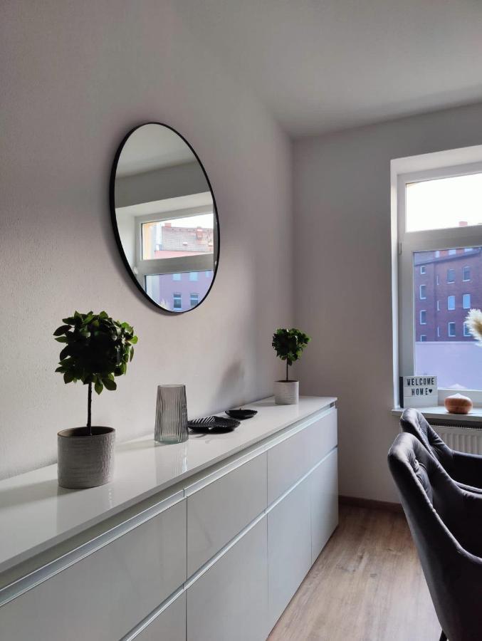 Neu Sanierte Mit Balkon Und Stellplatz Apartment