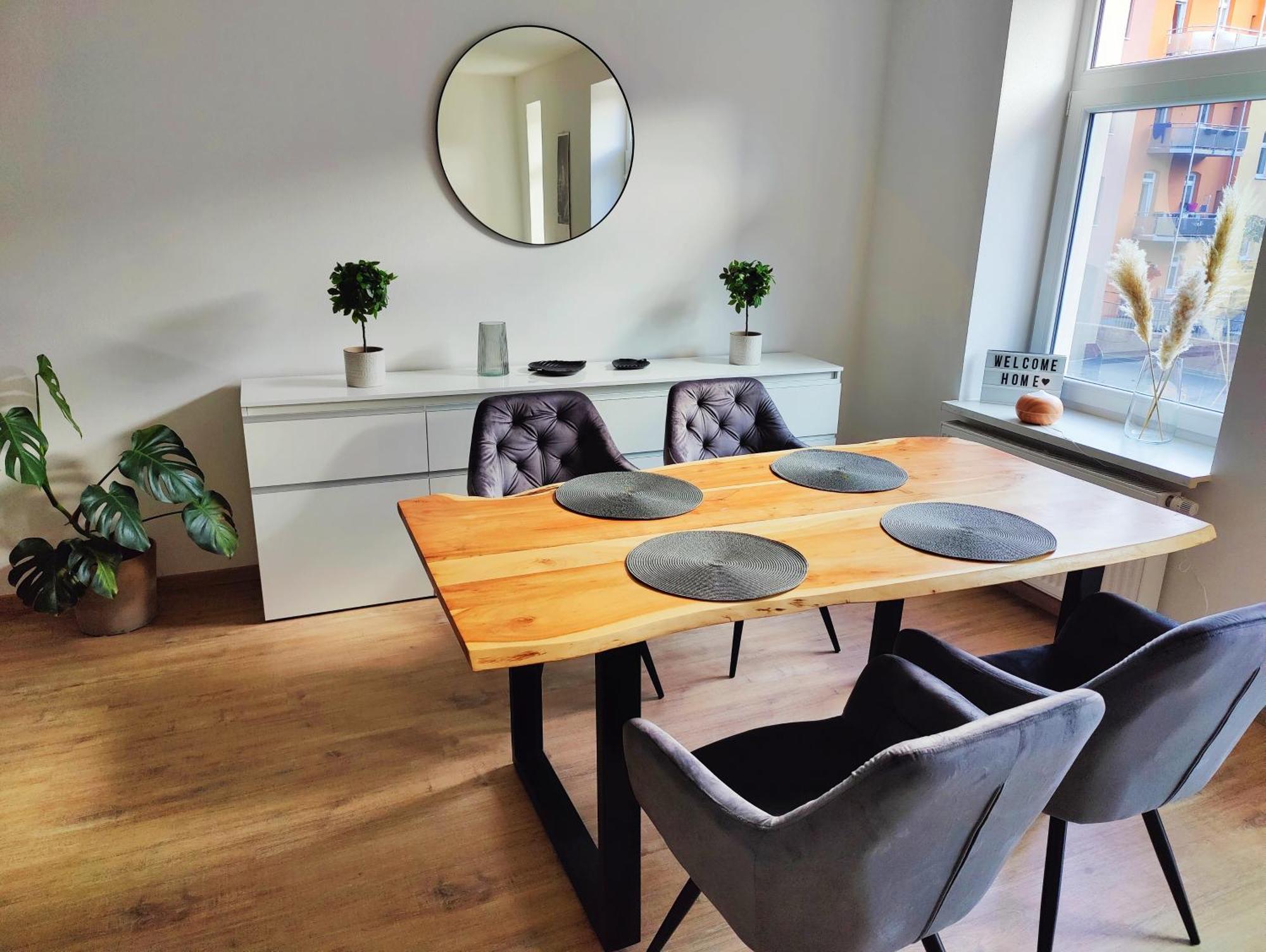 Neu Sanierte Mit Balkon Und Stellplatz *